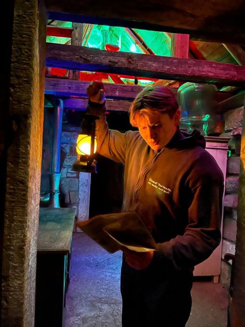 So beginnt die Laternen Pirsch im mysteriös leuchtenden Steinreich
