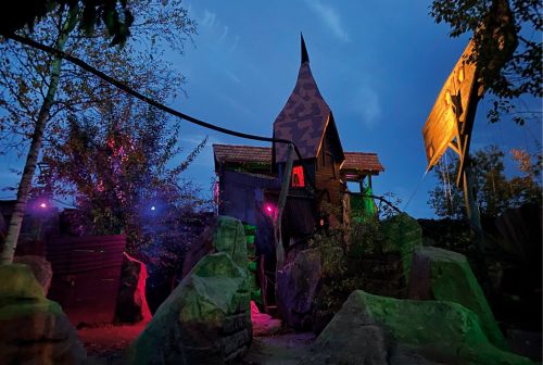 Mystery Park am Abend